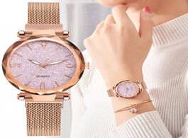 Foto van Horloge rose gold women watch 2020 top brand luxury magnetic starry sky lady wrist mesh female clock