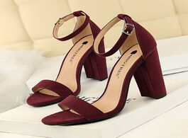 Foto van Schoenen new women pumps buckle shoes sexy high heels block party suede sandals plus size 558