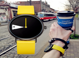 Foto van Horloge sinobi hot women watch creative wristwatch lady clock rotate yellow leather band wristwatche
