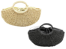 Foto van Tassen handmade beach bag round straw woven large bucket summer ladies natural shopping basket handb