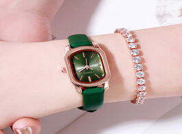 Foto van Horloge gemstone quartz watches for women luxury 2020 green leather strap wristwatch ladies bracelet