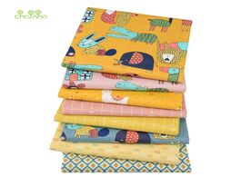 Foto van Huis inrichting cartoon turmeric printed twill cotton fabric patchwork cloth for diy sewing quilting
