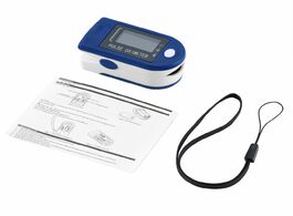 Foto van Schoonheid gezondheid medical digital fingertip pulse oximeter blood oxygen saturation meter finger 