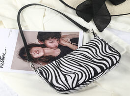 Foto van Tassen 2021 new women trendy zebra pattern small chain bag shoulder messenger fashion handbag and pu