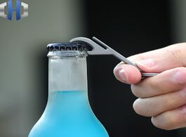 Foto van Gereedschap titanium alloy bottle opener key ring pendant personality multifunction