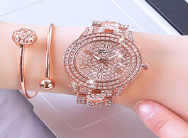 Foto van Horloge 2021 women watch luxury brand gold clock lady crystal female ladies woman quartz wrist watch