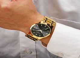 Foto van Horloge 2020 wwoor diamond watches mens top brand luxury gold black date quartz watch for men fashio