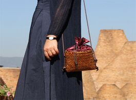 Foto van Tassen 15x15cm retro japanese handmade woven bag mini bamboo shoulder bags women messenger pouch sim