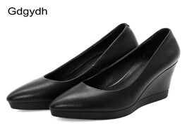 Foto van Schoenen gdgydh pointed toe soft womens shoes wedge heels genuine leather women pumps spring summer 