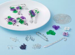 Foto van Sieraden pandahall jewelry making kit diy ccessories with acrylic beads and pendants cat eye bracele