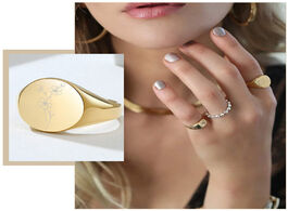 Foto van Sieraden chic customized birth flowers signet rings for women glossy stainless steel round oval engr
