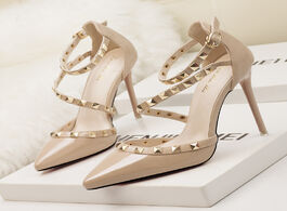 Foto van Schoenen 10cm pumps new women shoes summer sandals fashion rivet patent leather high heels party off