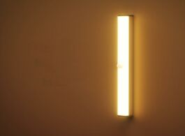 Foto van Lampen verlichting 10 14 20 36 leds long strip night lamp magnetic pir motion sensor closet light us
