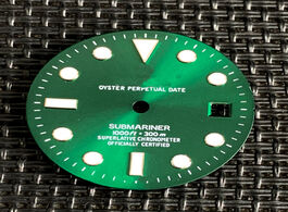 Foto van Horloge watch accessories sub with calendar suitable for assembling nh35 luminous dial 29mm automati