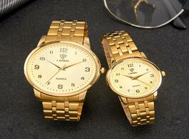 Foto van Horloge couple golden women men watch new fashion king queen lover wrist luxury stainless steel adju