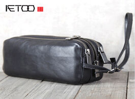 Foto van Tassen aetoo men s leather hand carrying baotou layer cowhide handbag