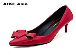 Foto van Schoenen women pumps fashion high heels femals shoes pointed toes sweet butterfly knot zapatos mujer