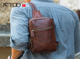 Foto van Tassen aetoo new retro male chest baotou layer leather casual large capacity oil men s bag