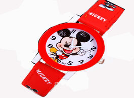 Foto van Horloge 2019 fashion cool mickey cartoon watch for children girls leather digital watches kids boys 