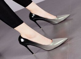 Foto van Schoenen gradient color pointed toe shallow 10cm high heels pumps women shoes2019 office mixed color