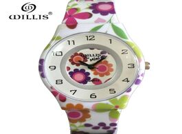 Foto van Horloge new fashion simple quartz watch ultra thin waterproof silicone wristwatch students water res