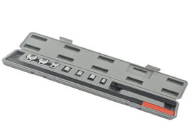Foto van Auto motor accessoires 8pc wrench serpentine belt tension tool kit automotive repair set sockets