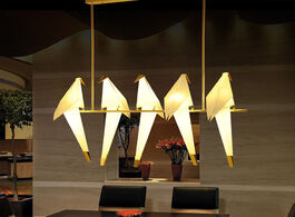 Foto van Lampen verlichting modern paper crane metal vintage chandelier hanging light restaurant living dinin