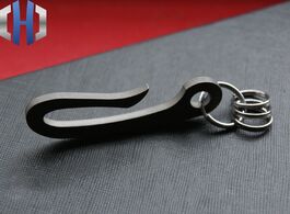 Foto van Gereedschap edc portable creative titanium hook car keychain gift pendant tool