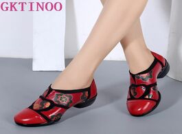 Foto van Schoenen gktinoo 2020 ethnic style handmade women shoes pumps genuine leather square heels round toe