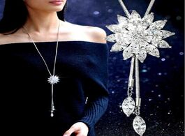 Foto van Sieraden 3color new european flower triangle crystals from swarovskis choker clothes necklaces jewel