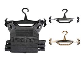 Foto van Sport en spel hunting accessory heavy duty tactical hangers durability for vests plastic non slip pr