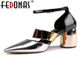 Foto van Schoenen fedonas fashion patent leather women pumps 2021 summer new sandals pointed toe high heels n