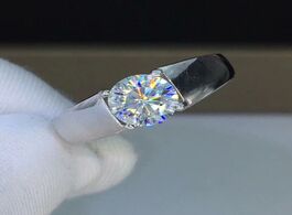 Foto van Sieraden round silver moissanite ring 1ct 6.50mm d vvs luxury weding for mens