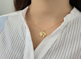 Foto van Sieraden roxi charm 925 sterling silver necklace hollow world map pendant women fashion jewelry coll