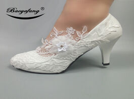Foto van Schoenen baoyafang white flower pumps new arrival womens wedding shoes bride high heels platform for