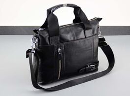 Foto van Tassen aetoo special first layer leather men s shoulder messenger bag casual business vertical handb