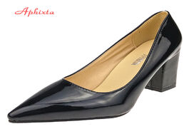 Foto van Schoenen aphixta shoes women pointed toe pumps sapato feminino 7.5cm high square heels patent leathe