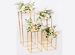 Foto van Huis inrichting gold wedding decoration electroplate iron geometric placed props road lead t station