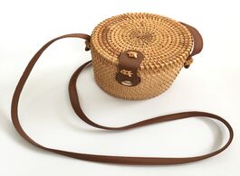 Foto van Tassen rattan bag for women 2019 beach straw shouder round barrel shaped travel crossbody bags