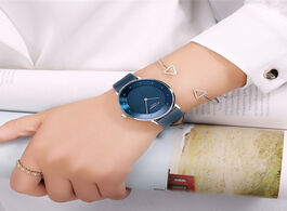 Foto van Horloge curren watches women leather analog quartz wristwatch charm ladies dress watch romantic gift