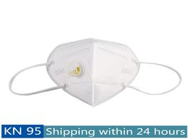 Foto van Beveiliging en bescherming kn95 white face mask respirator 5 layers protection anti dust with breath