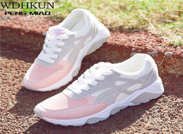 Foto van Schoenen women sneakers breathable outdoor walking shoes woman mesh casual pink lace up ladies 2020 