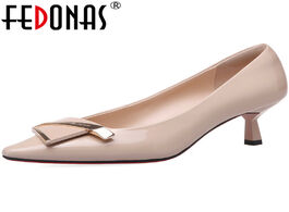 Foto van Schoenen fedonas elegant metal decoration ladies shoes new genuine leather tin heels pumps 2020 spri