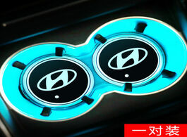 Foto van Auto motor accessoires 2pcs led car logo cup 7 color lights luminous coaster for hyundais ix25 ix35 