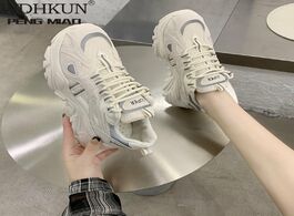 Foto van Schoenen platform breathable walking sneakers new stylish women causal shoes dropshipping increasing