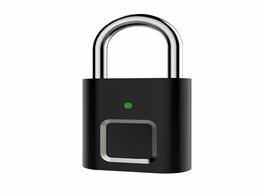 Foto van Beveiliging en bescherming security door lock smart keyless usb rechargeable fingerprint padlock for