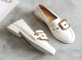 Foto van Schoenen 2020 new fashion spring women white shoes split leather short heels pumps casual loafers