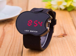 Foto van Horloge reloj mujer women led watch fashion brand bear electronic watches zegarek damski casual soft
