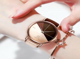 Foto van Horloge luxury women watch creative fashion quartz wrist watches 2020 new ladies unique dial analog 
