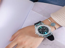 Foto van Horloge top brand children quartz watches kids luminous diamond led wristwatch girls fluorescent per